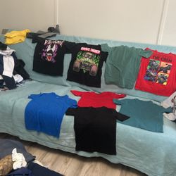 Camiseta De Niño Size 6/ Y 7