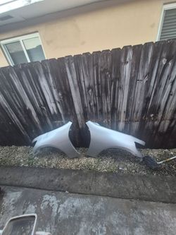 2013 Infiniti G37 front fenders