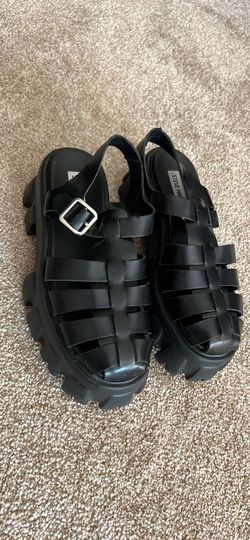 Steve Madden fisherman