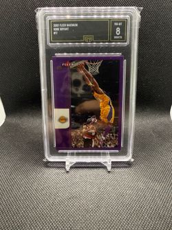 2001 Fleer Maximum Kobe Bryant #17