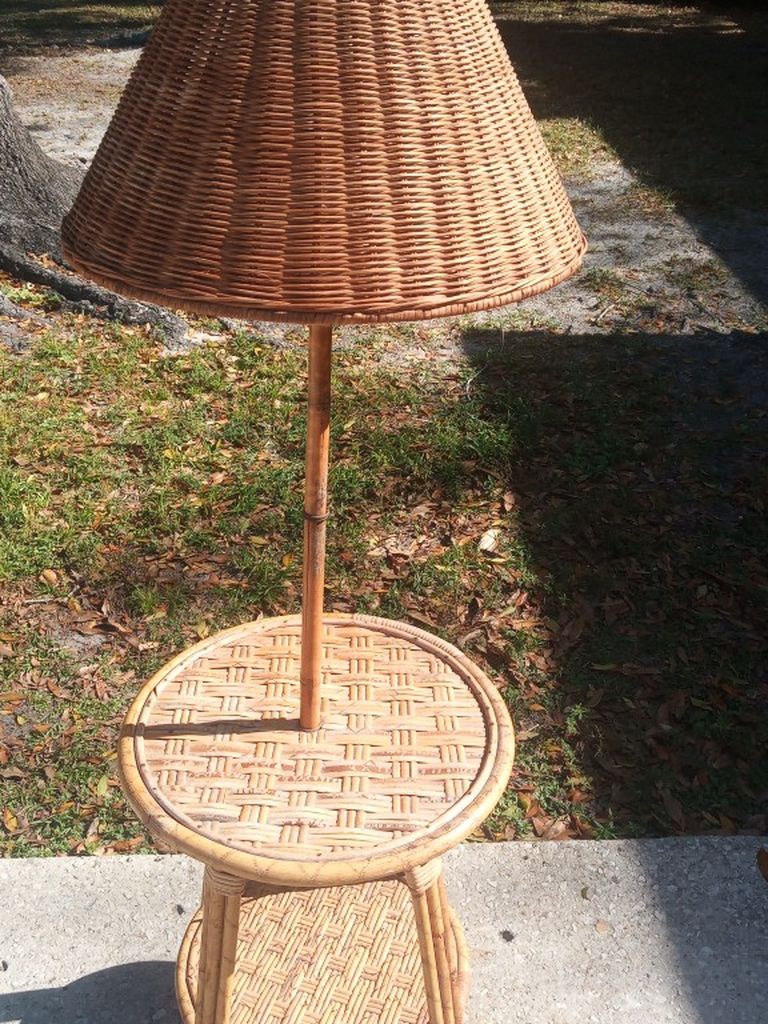 Vintage Natural Rattan Table Lamp