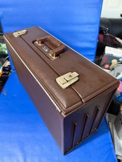 “Pedro” Vintage Metal Case/Tool Box