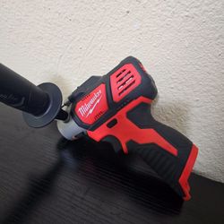 MILWAUKEE M12 VARIABLE SPEED SANDER/ POLISHER
