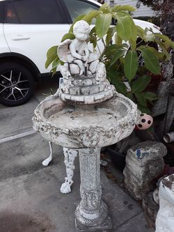 Really special three-piece angel fountain