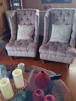 par de sofas  en buen estado