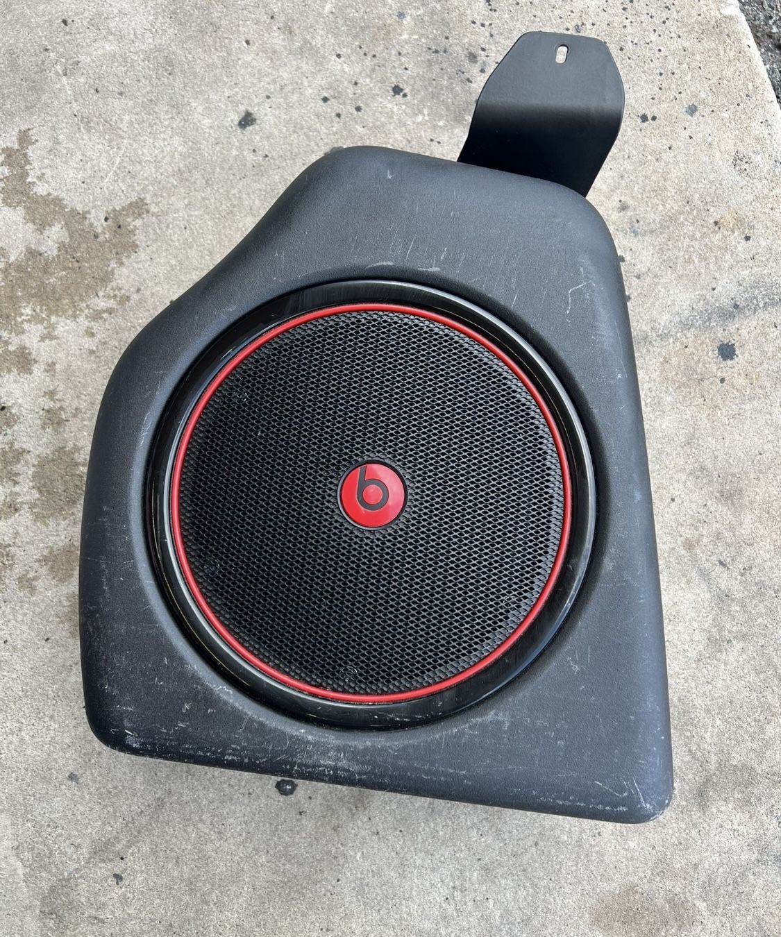 2012-2018 Chrysler 300 Beats Audio Subwoofer Speaker Box 1WQ34DX9AB A
