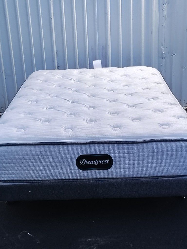 Full size mattress set
