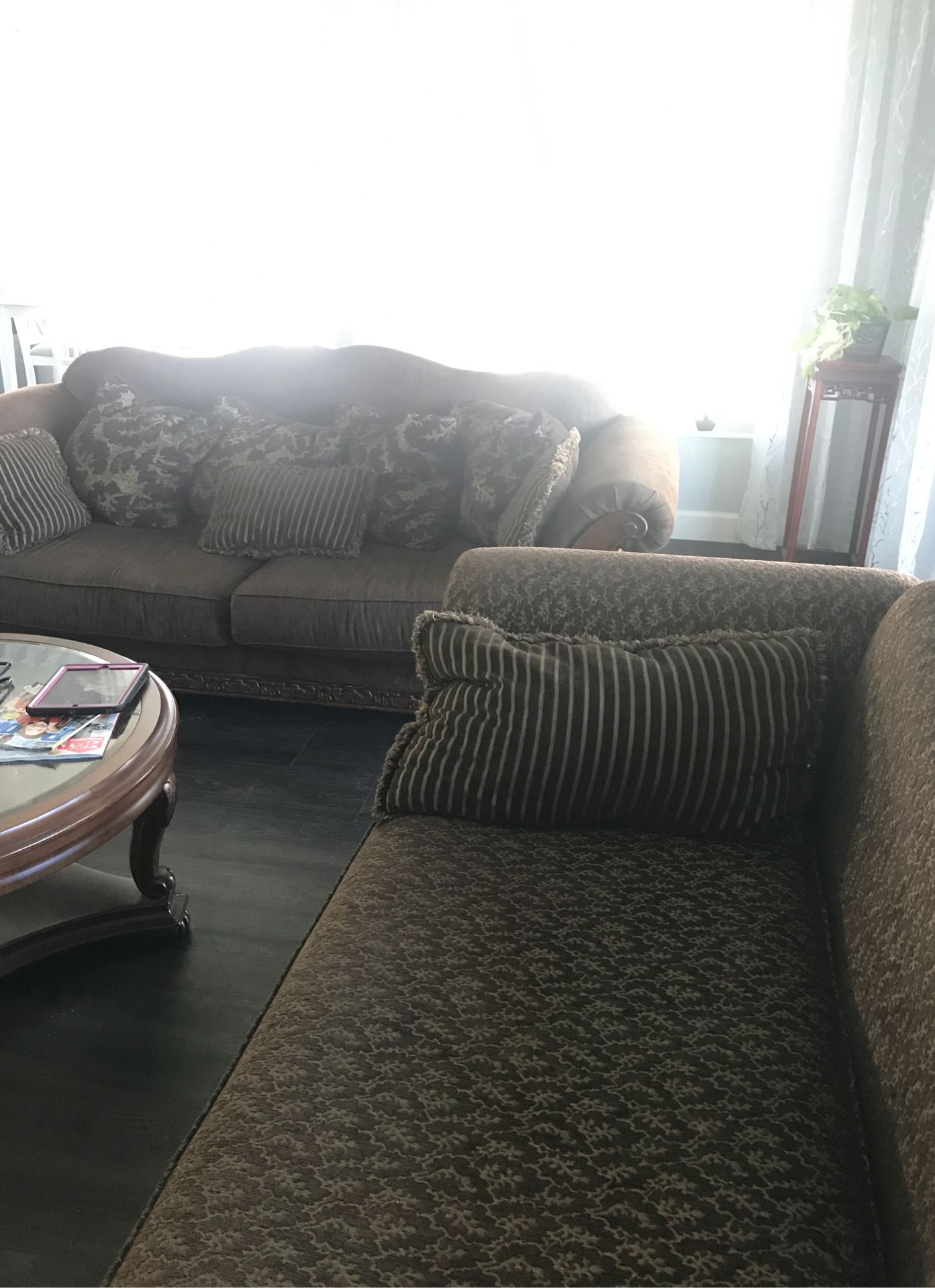 Sofa and chaise set