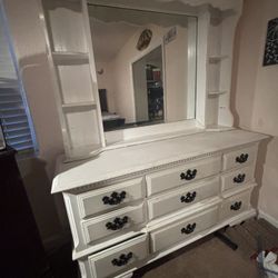 Nice Dresser 5ft Long , Hutch And Mirror With storage 