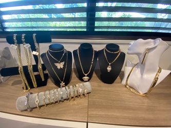 Brand New!!!!! FASHION Jewelry BUNDLE!!