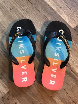 Quiksilver sandals boys 13/1