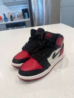 Jordan 1 Bred Toes size 5.5