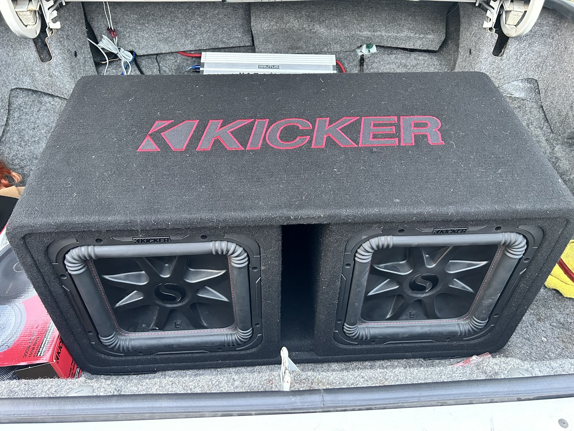 Two 12” Kicker L7 In Ported Box