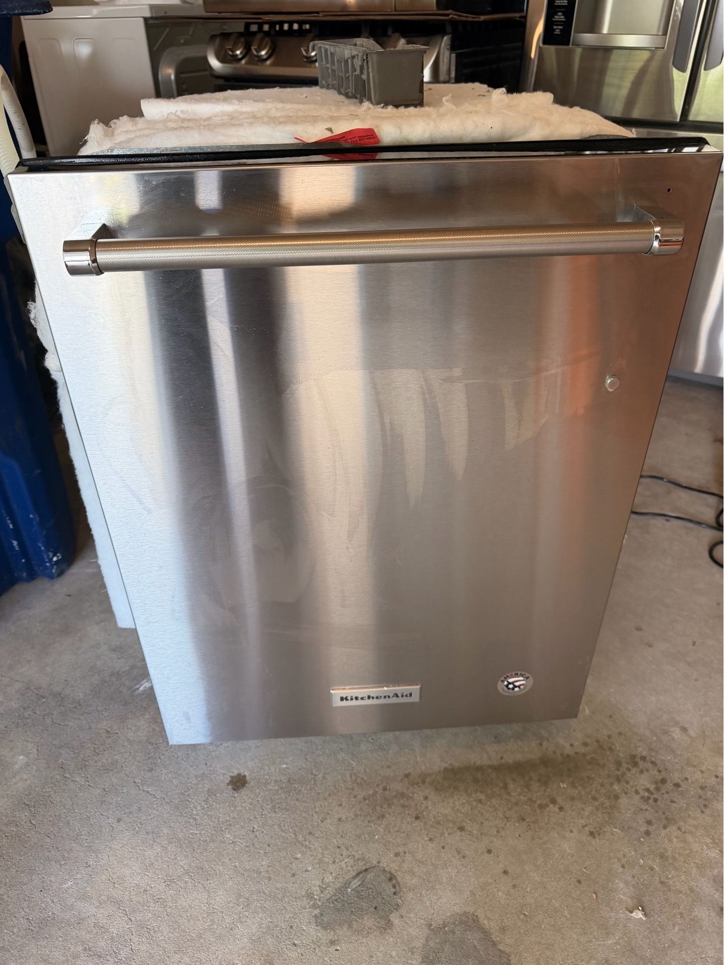 30” KitchenAid stainless steel, dishwasher clean, works perfect