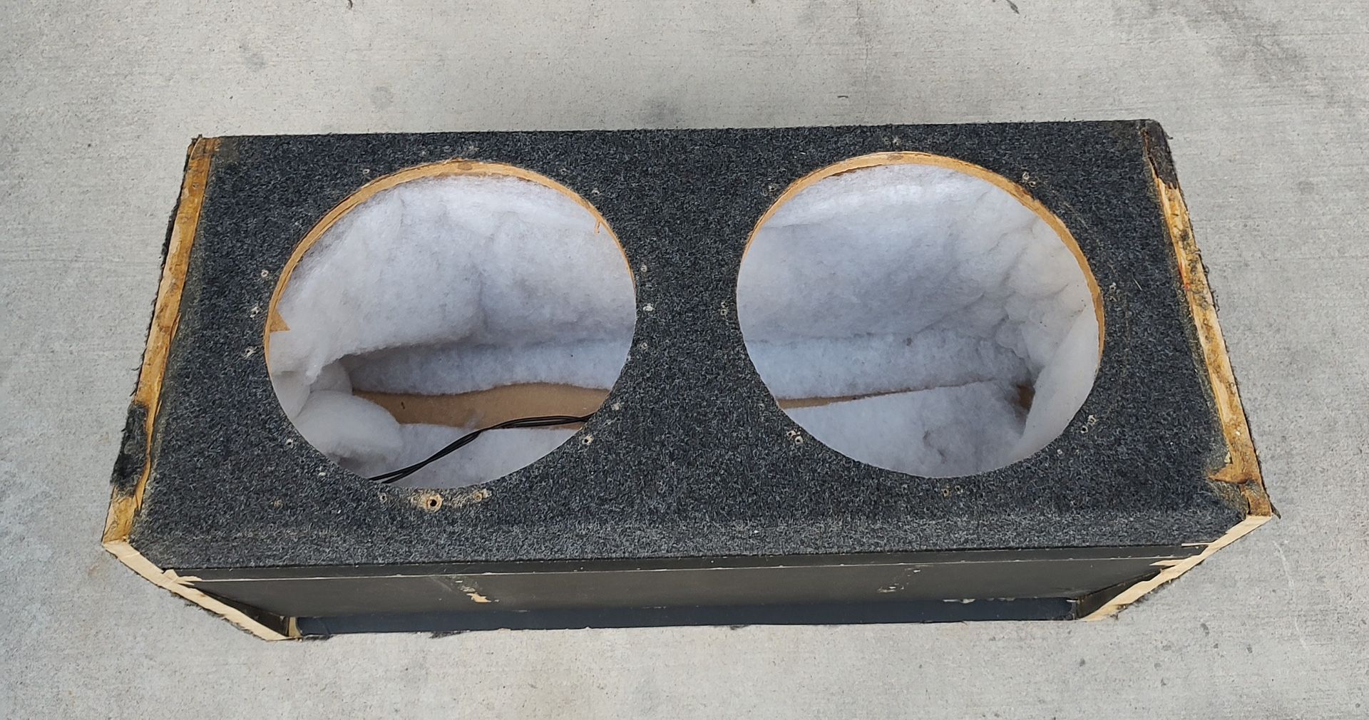 12 In JL AUDIO Dual Box With a Subwoofer for Sale in Las Vegas, NV