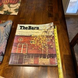 The Barn, A Vanishing Landmark in North America, Book