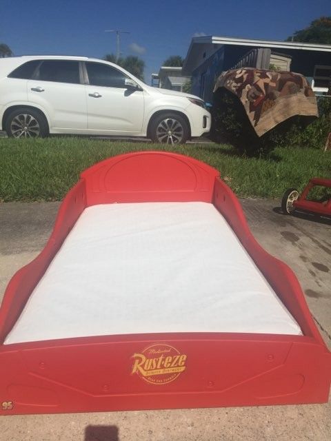 Lightning Mcqueen Bed