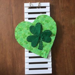St Patrick’s Decor