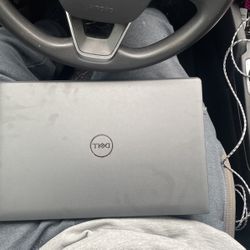 Dell laptop latitude 3520