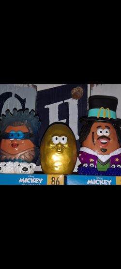 Complete McDonald's Nugget Set With Golden Nugget