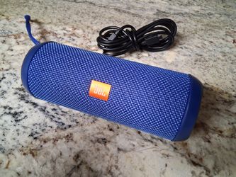 JBL Flip 3 Like New With Charger Sounds Great $45