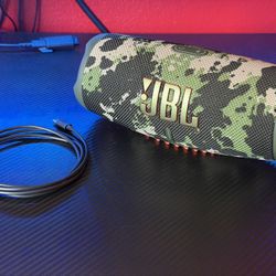 JBL CHARGE5 - Portable Speaker - Waterproof