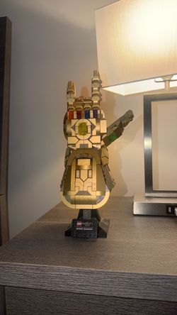 Infinity gauntlet Lego set