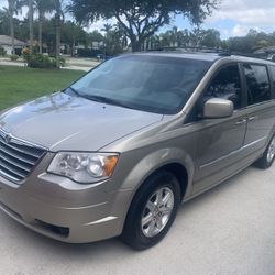 2009 Chrysler Town & Country