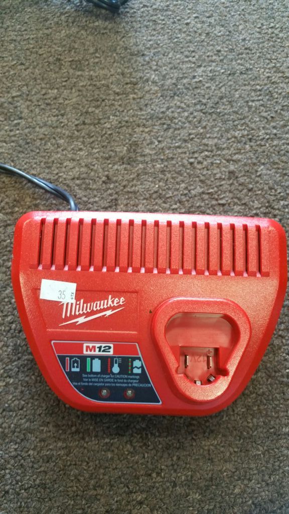 Milwaukee M12 charger