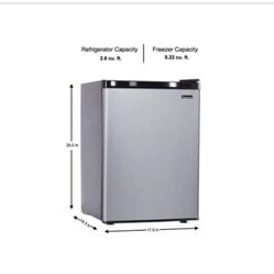 Magic Chef 2.6 cu. ft. Mini Fridge in Stainless Look, ENERGY STAR