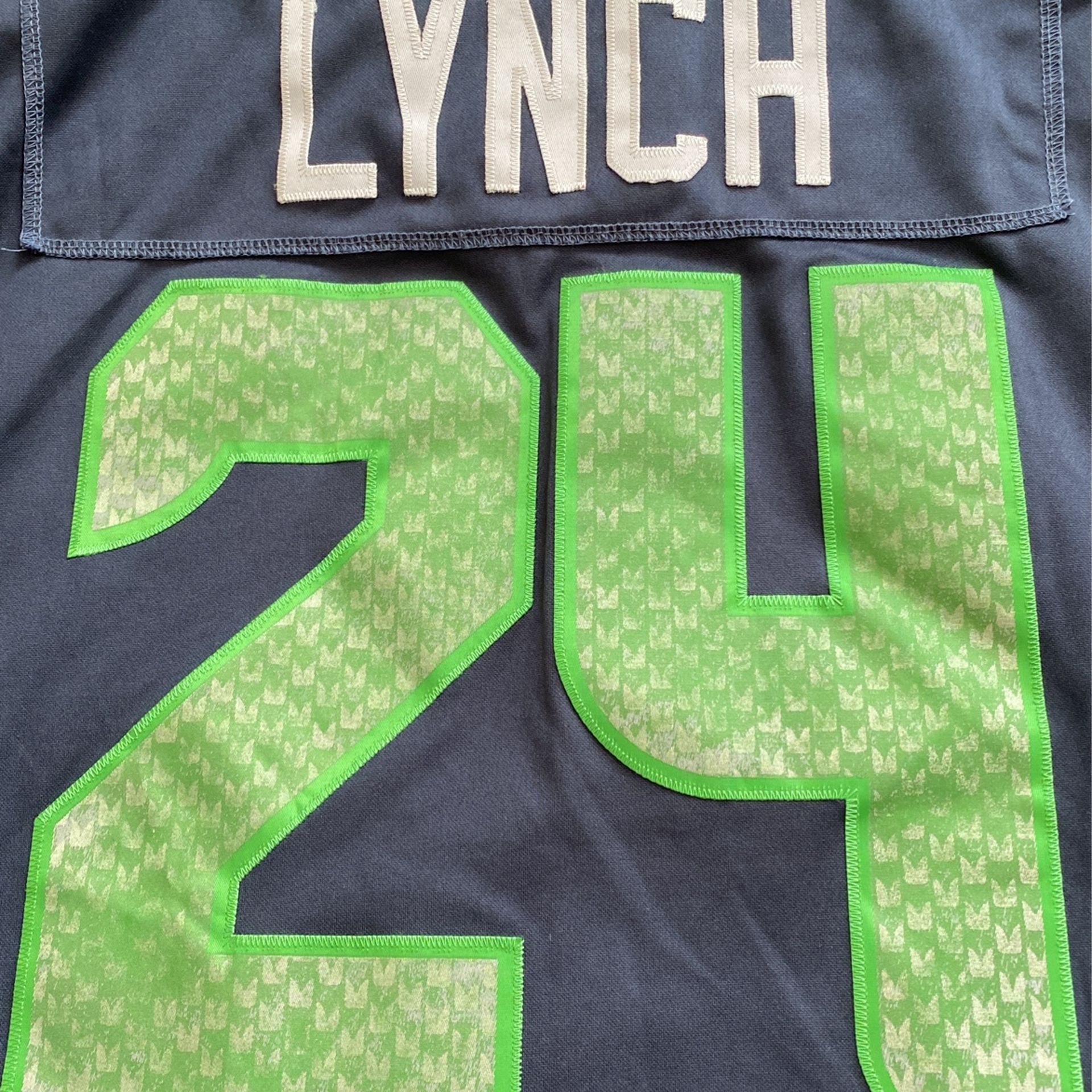 Marshawn lynch 24 jersey hotsell