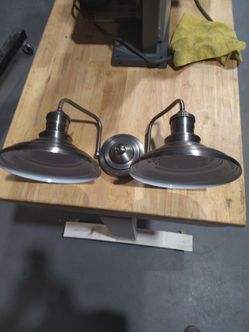 Vanity light