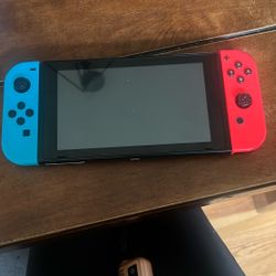 Nintendo Switch 
