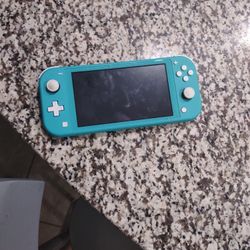 Turquoise Nintendo Switch Lite 