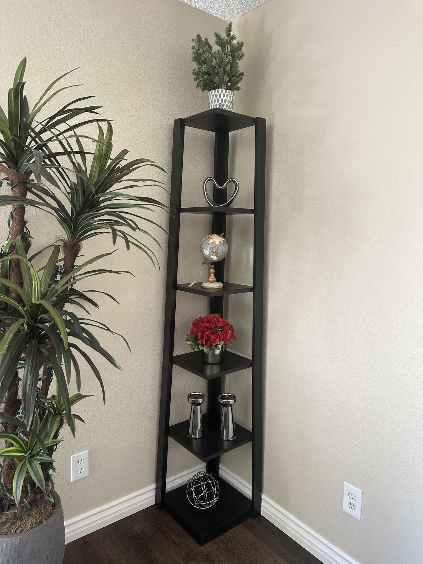 Furniture Used. 5-Tiered Corner Shelf Wood ⭐️