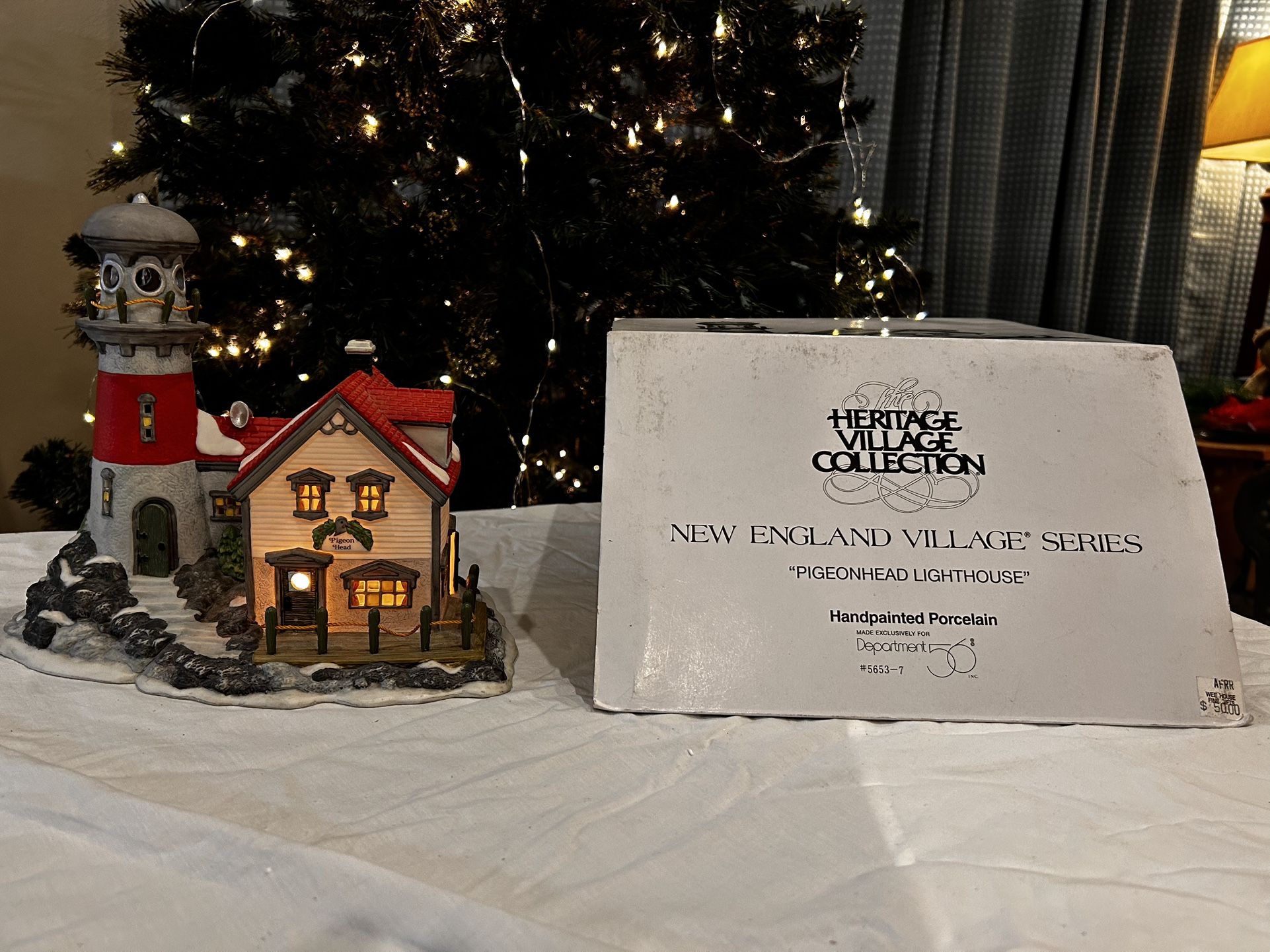 Heritage Village Collection - Pigeonhead Lighthouse 