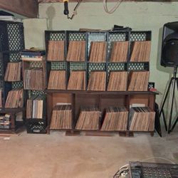 Vinyl Records For Sale Quantity 2200