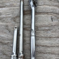 snap on 1/2” ratchet and extension 