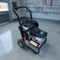 Craftsman 2400 PSI / 2.2 GPM Pressure Washer - Honda 5.5 HP Works Great! Includes Hose but no wand.