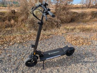 EcoRoad 1000W Electric Scooter