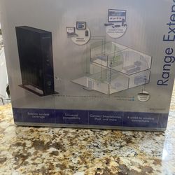 NEW!! NETGEAR N300 Wi-Fi Range Extender Version 4 Port  (WN 2000 RPT) - Black