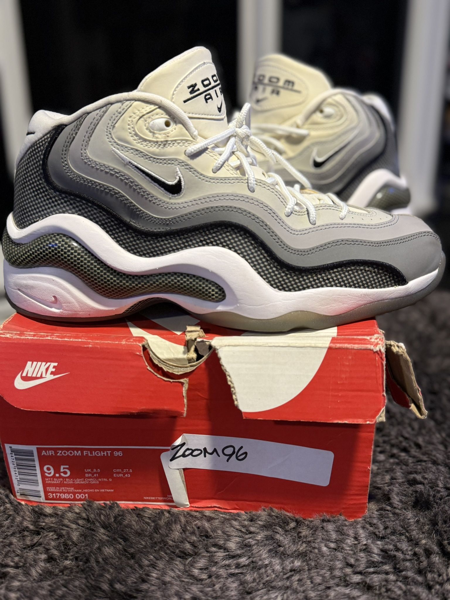 Nike Zoom 96 Size 9.5
