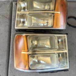 Set of headlights for Chevy Tahoe 2009/2010 