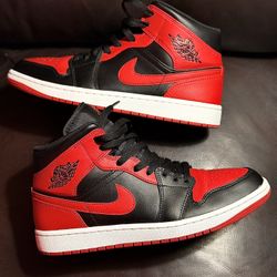 Awesome 😎 !!  2020 Retro Jordan 1 'Banned ' Size 9.5 ! 