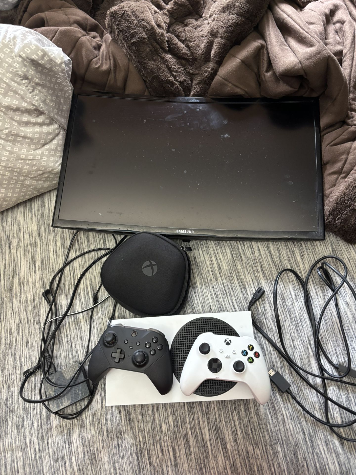 Xbox Series S Bundle