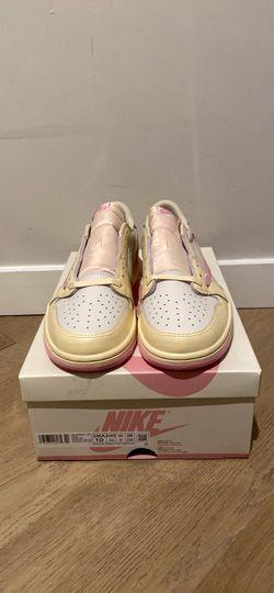 Jordan 1 Travis Scott size 10 shy pink