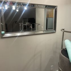 Wall mirror 