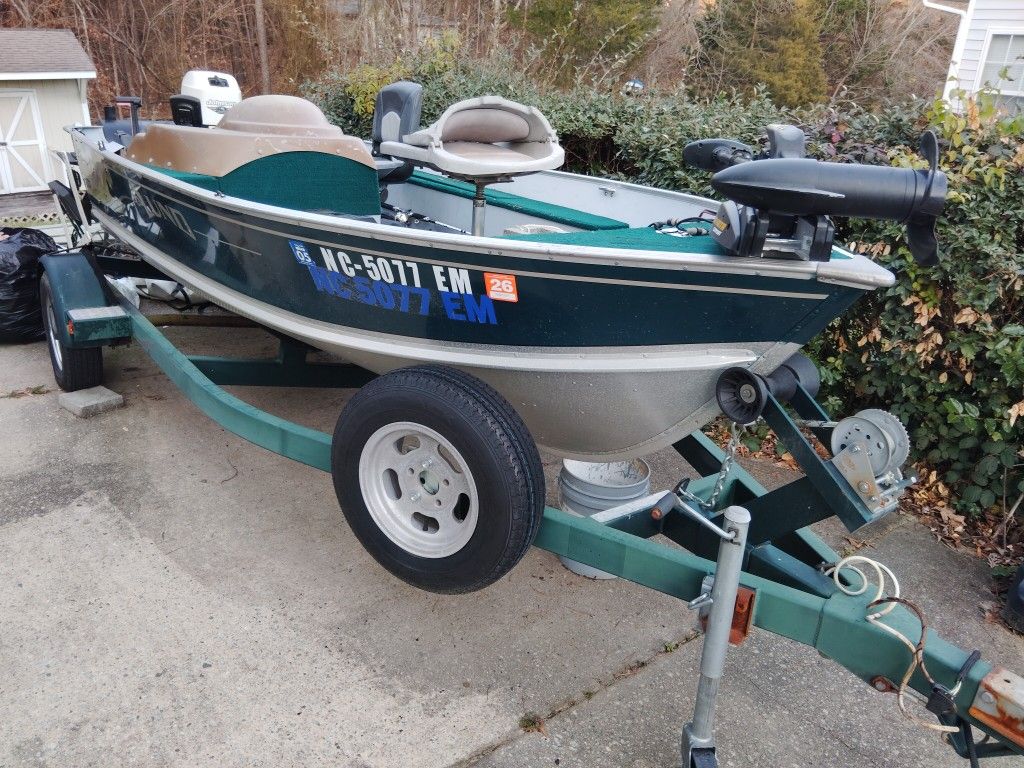 Lund 14' Fishing Boat (Or Best Offer)