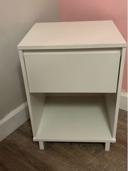 White night stand