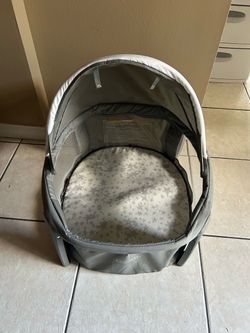 Graco Baby Bassinet with Canopy